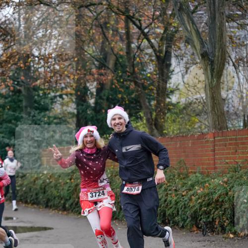 07.12.2025 - St. Pauli X-Mass-Run No. 15 Michael Burmester http://msf.ph/oto/9412618 07.12.2025 10:02:00 Laufen 215, 3724, 4074, 3 meine-sportfotos.de