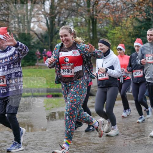 07.12.2025 - St. Pauli X-Mass-Run No. 15 Michael Burmester http://msf.ph/oto/9412620 07.12.2025 11:44:21 Laufen 3997, 3994, 15, 3996, 4327, 4751, 4386, 684 meine-sportfotos.de