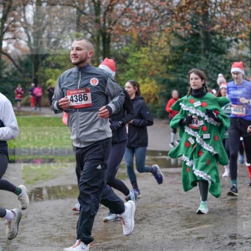 07.12.2025 - St. Pauli X-Mass-Run No. 15 Michael Burmester http://msf.ph/oto/9412629 07.12.2025 11:44:22 Laufen 432, 43, 15, 4386, 84, 4683, 4682 meine-sportfotos.de
