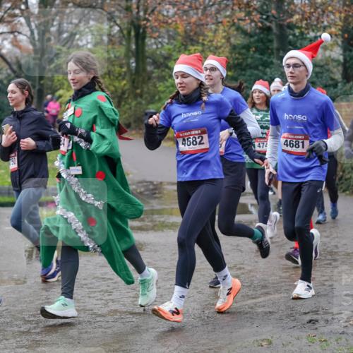 07.12.2025 - St. Pauli X-Mass-Run No. 15 Michael Burmester http://msf.ph/oto/9412644 07.12.2025 11:44:23 Laufen 74, 4751, 150, 4682, 5, 474, 4681, 4746 meine-sportfotos.de