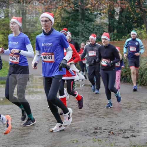 07.12.2025 - St. Pauli X-Mass-Run No. 15 Michael Burmester http://msf.ph/oto/9412647 07.12.2025 11:44:24 Laufen 15, 4681, 4281, 582, 4683, 4746, 80, 5007 meine-sportfotos.de