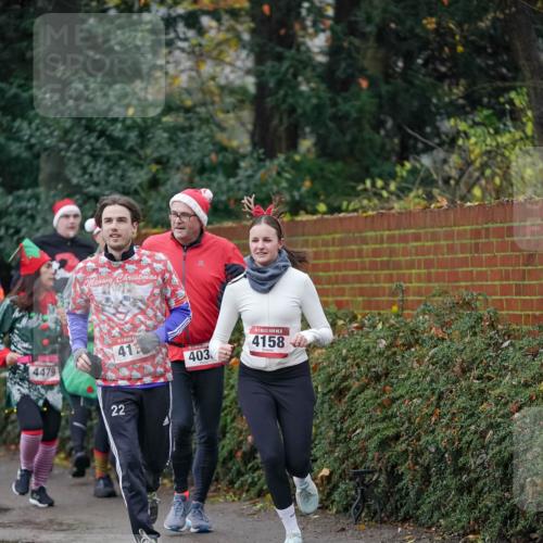 07.12.2025 - St. Pauli X-Mass-Run No. 15 Michael Burmester http://msf.ph/oto/9412648 07.12.2025 10:02:03 Laufen 4479, 41, 22, 15, 403, 4158 meine-sportfotos.de
