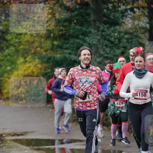 07.12.2025 - St. Pauli X-Mass-Run No. 15 Michael Burmester http://msf.ph/oto/9412663 07.12.2025 10:02:04 Laufen 22, 22, 4479, 4158 meine-sportfotos.de