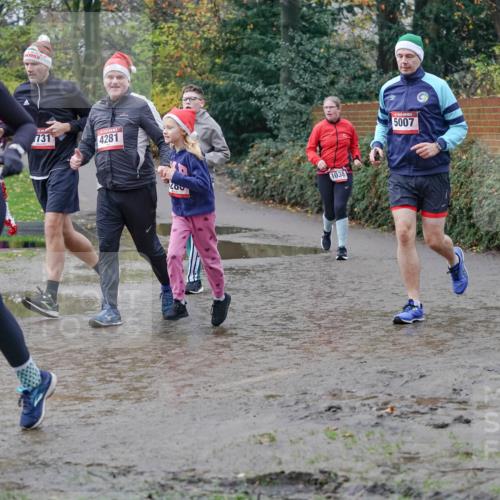 07.12.2025 - St. Pauli X-Mass-Run No. 15 Michael Burmester http://msf.ph/oto/9412671 07.12.2025 11:44:25 Laufen 4746, 731, 4281, 260, 1038, 5007 meine-sportfotos.de