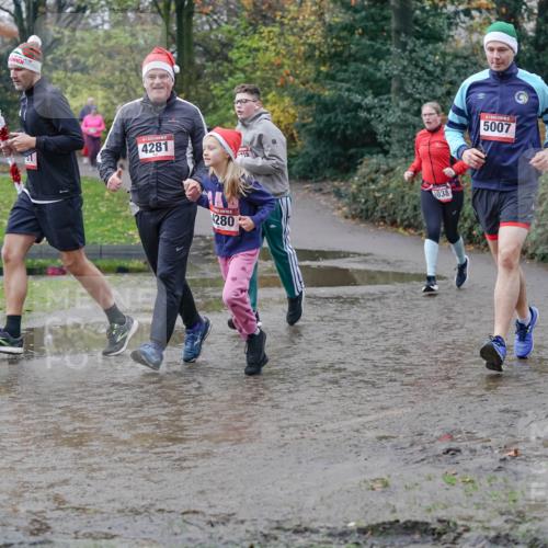07.12.2025 - St. Pauli X-Mass-Run No. 15 Michael Burmester http://msf.ph/oto/9412680 07.12.2025 11:44:26 Laufen 4281, 4280, 1038, 5007 meine-sportfotos.de