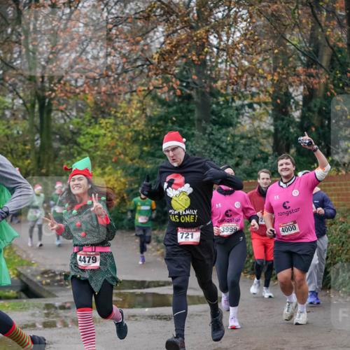 07.12.2025 - St. Pauli X-Mass-Run No. 15 Michael Burmester http://msf.ph/oto/9412699 07.12.2025 10:02:07 Laufen 4479, 721, 3999, 4000 meine-sportfotos.de