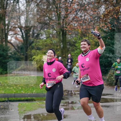 07.12.2025 - St. Pauli X-Mass-Run No. 15 Michael Burmester http://msf.ph/oto/9412717 07.12.2025 10:02:09 Laufen 3999, 1, 4000 meine-sportfotos.de