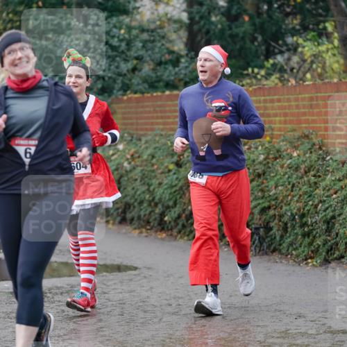 07.12.2025 - St. Pauli X-Mass-Run No. 15 Michael Burmester http://msf.ph/oto/9412737 07.12.2025 11:44:39 Laufen 6, 4219, 604, 88 meine-sportfotos.de