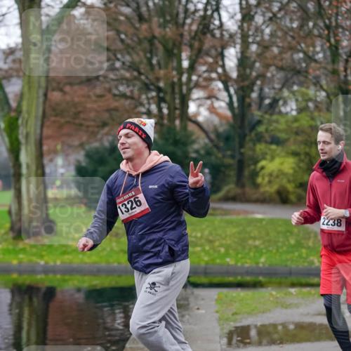 07.12.2025 - St. Pauli X-Mass-Run No. 15 Michael Burmester http://msf.ph/oto/9412738 07.12.2025 10:02:11 Laufen 15, 1326, 2238 meine-sportfotos.de