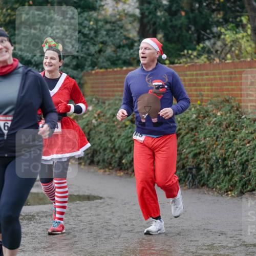 07.12.2025 - St. Pauli X-Mass-Run No. 15 Michael Burmester http://msf.ph/oto/9412740 07.12.2025 11:44:39 Laufen 6 meine-sportfotos.de