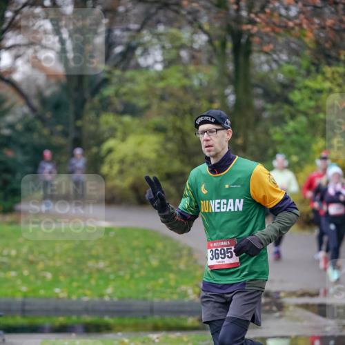 07.12.2025 - St. Pauli X-Mass-Run No. 15 Michael Burmester http://msf.ph/oto/9412750 07.12.2025 10:02:13 Laufen 15, 3695 meine-sportfotos.de