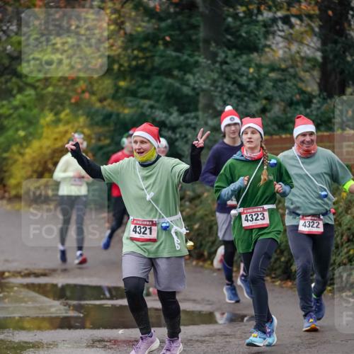 07.12.2025 - St. Pauli X-Mass-Run No. 15 Michael Burmester http://msf.ph/oto/9412759 07.12.2025 10:02:15 Laufen 15, 4321, 5, 4323, 4322 meine-sportfotos.de