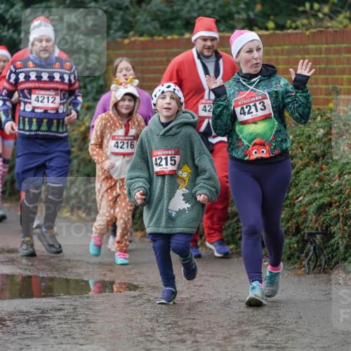 07.12.2025 - St. Pauli X-Mass-Run No. 15 Michael Burmester http://msf.ph/oto/9412764 07.12.2025 11:44:44 Laufen 2222291, 4212, 4216, 15, 4215, 42, 15, 4213 meine-sportfotos.de