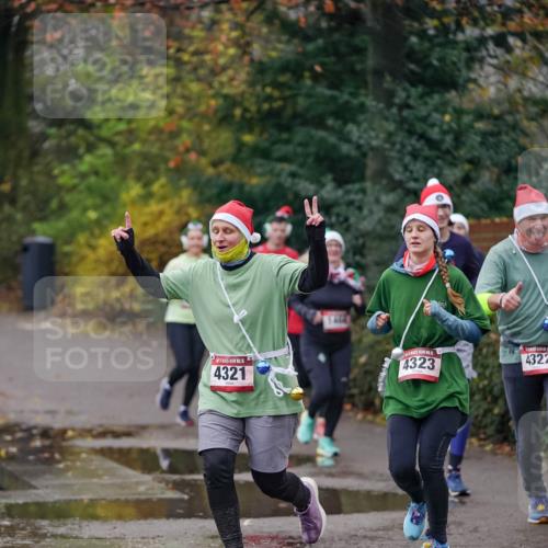 07.12.2025 - St. Pauli X-Mass-Run No. 15 Michael Burmester http://msf.ph/oto/9412765 07.12.2025 10:02:15 Laufen 15, 4321, 4323, 4322 meine-sportfotos.de