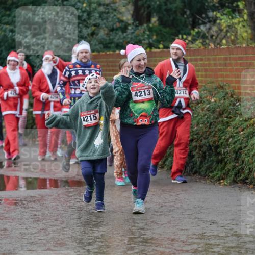 07.12.2025 - St. Pauli X-Mass-Run No. 15 Michael Burmester http://msf.ph/oto/9412770 07.12.2025 11:44:45 Laufen 3704, 4254, 15, 4215, 4213, 4214 meine-sportfotos.de