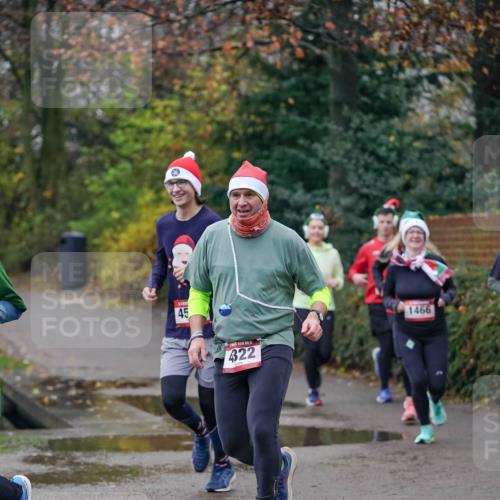 07.12.2025 - St. Pauli X-Mass-Run No. 15 Michael Burmester http://msf.ph/oto/9412777 07.12.2025 10:02:17 Laufen 45, 322, 1466 meine-sportfotos.de