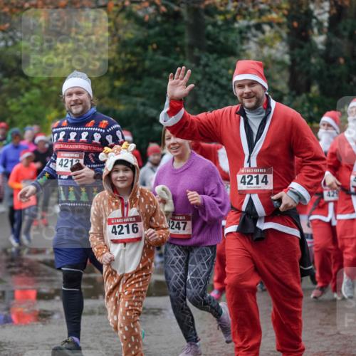 07.12.2025 - St. Pauli X-Mass-Run No. 15 Michael Burmester http://msf.ph/oto/9412796 07.12.2025 11:44:48 Laufen 4212, 15, 4216, 247, 15, 4214, 429, 4297 meine-sportfotos.de