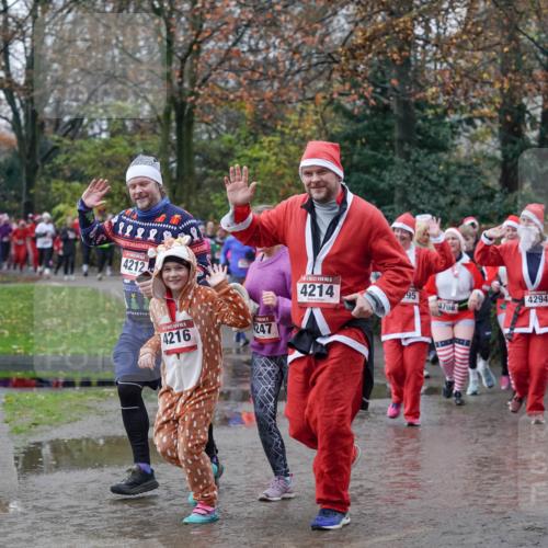 07.12.2025 - St. Pauli X-Mass-Run No. 15 Michael Burmester http://msf.ph/oto/9412802 07.12.2025 11:44:49 Laufen 4212, 4216, 247, 15, 4214, 95, 4294, 3708, 4297 meine-sportfotos.de