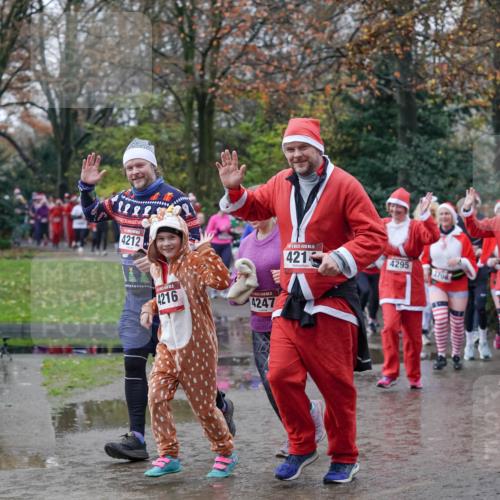 07.12.2025 - St. Pauli X-Mass-Run No. 15 Michael Burmester http://msf.ph/oto/9412805 07.12.2025 11:44:49 Laufen 4212, 21, 4216, 4247, 4297, 15, 421, 4294, 4295, 3708 meine-sportfotos.de