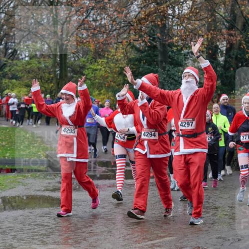 07.12.2025 - St. Pauli X-Mass-Run No. 15 Michael Burmester http://msf.ph/oto/9412823 07.12.2025 11:44:50 Laufen 4295, 4222, 3708, 4294, 4297, 28, 3710 meine-sportfotos.de