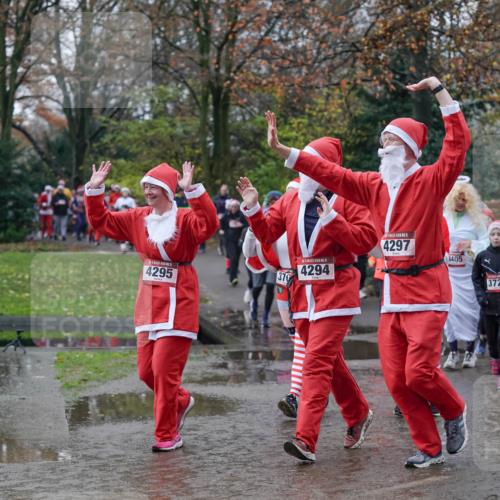 07.12.2025 - St. Pauli X-Mass-Run No. 15 Michael Burmester http://msf.ph/oto/9412835 07.12.2025 11:44:51 Laufen 15, 4295, 4294, 370, 15, 4297, 1405, 3728, 3710 meine-sportfotos.de