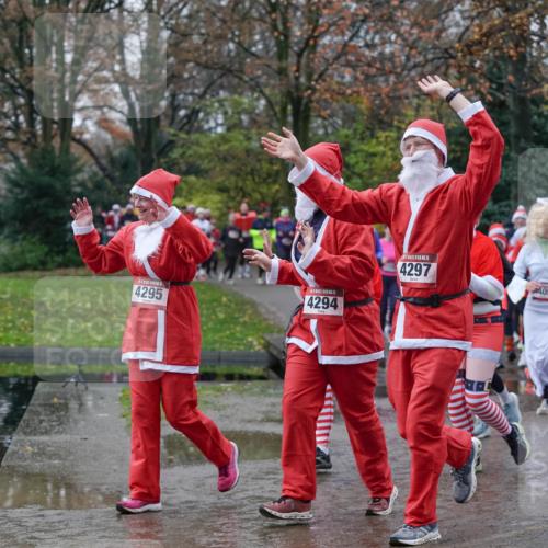 07.12.2025 - St. Pauli X-Mass-Run No. 15 Michael Burmester http://msf.ph/oto/9412844 07.12.2025 11:44:51 Laufen 4295, 4294, 15, 4297, 405, 8728, 3710 meine-sportfotos.de