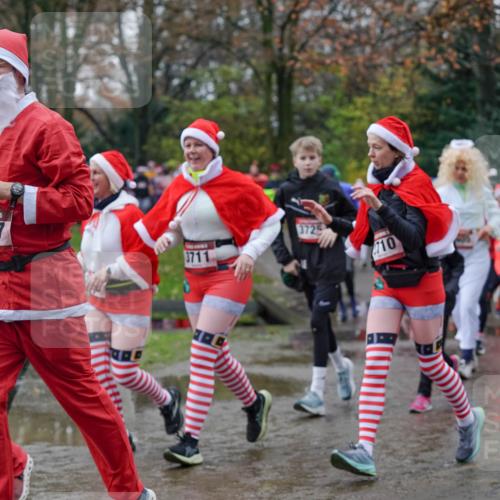07.12.2025 - St. Pauli X-Mass-Run No. 15 Michael Burmester http://msf.ph/oto/9412856 07.12.2025 11:44:52 Laufen 4297, 3711, 710, 3709 meine-sportfotos.de