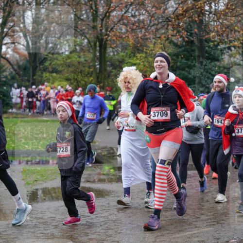 07.12.2025 - St. Pauli X-Mass-Run No. 15 Michael Burmester http://msf.ph/oto/9412868 07.12.2025 11:44:53 Laufen 4222, 3728, 15, 3709, 1943, 3726 meine-sportfotos.de