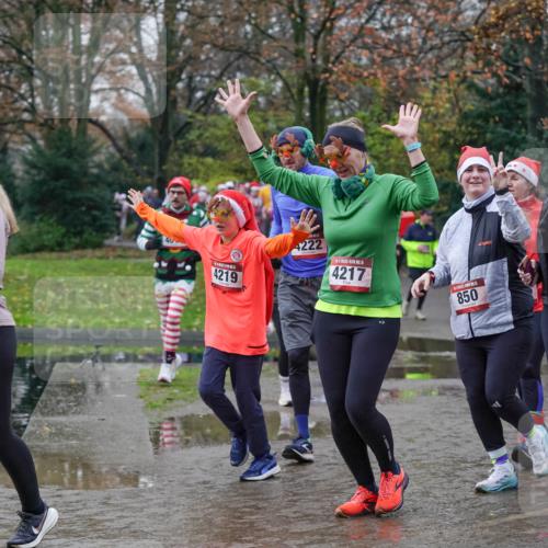 07.12.2025 - St. Pauli X-Mass-Run No. 15 Michael Burmester http://msf.ph/oto/9412912 07.12.2025 11:44:57 Laufen 4219, 4222, 5, 4217, 850, 849, 50 meine-sportfotos.de