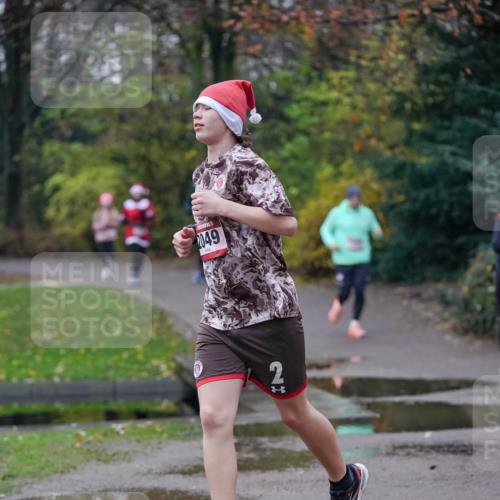 07.12.2025 - St. Pauli X-Mass-Run No. 15 Michael Burmester http://msf.ph/oto/9412923 07.12.2025 10:02:32 Laufen 2049, 2 meine-sportfotos.de