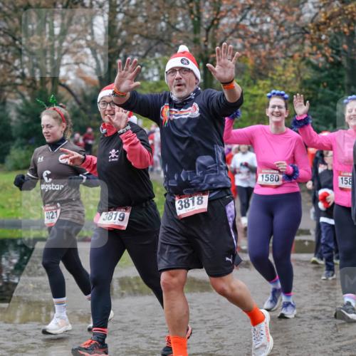 07.12.2025 - St. Pauli X-Mass-Run No. 15 Michael Burmester http://msf.ph/oto/9412951 07.12.2025 11:44:59 Laufen 4021, 3819, 3818, 1580, 20, 158, 3137 meine-sportfotos.de