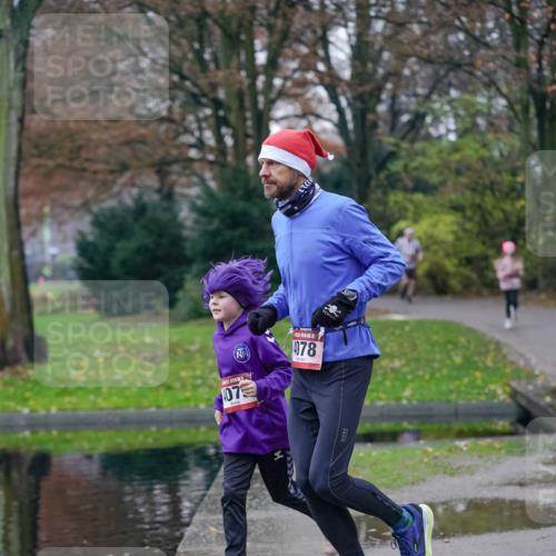 07.12.2025 - St. Pauli X-Mass-Run No. 15 Michael Burmester http://msf.ph/oto/9412961 07.12.2025 10:02:34 Laufen 2021, 4078, 07 meine-sportfotos.de