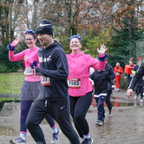 07.12.2025 - St. Pauli X-Mass-Run No. 15 Michael Burmester http://msf.ph/oto/9412963 07.12.2025 11:45:00 Laufen 1580, 3106, 137, 1583 meine-sportfotos.de