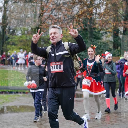 07.12.2025 - St. Pauli X-Mass-Run No. 15 Michael Burmester http://msf.ph/oto/9412968 07.12.2025 11:45:01 Laufen 15, 3106, 1725, 435, 4307, 15, 3107 meine-sportfotos.de