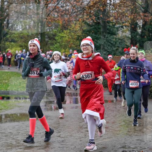 07.12.2025 - St. Pauli X-Mass-Run No. 15 Michael Burmester http://msf.ph/oto/9412980 07.12.2025 11:45:02 Laufen 15, 4357, 4730, 4307, 90, 41792, 4033 meine-sportfotos.de
