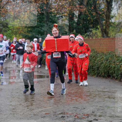 07.12.2025 - St. Pauli X-Mass-Run No. 15 Michael Burmester http://msf.ph/oto/9413001 07.12.2025 11:45:06 Laufen 15, 4180, 4179, 4048, 386, 3867 meine-sportfotos.de