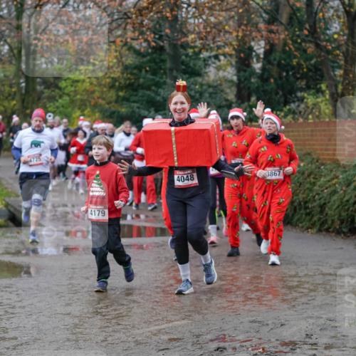 07.12.2025 - St. Pauli X-Mass-Run No. 15 Michael Burmester http://msf.ph/oto/9413007 07.12.2025 11:45:06 Laufen 5, 80, 8, 4725, 4179, 4048, 3867 meine-sportfotos.de