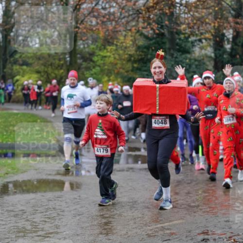 07.12.2025 - St. Pauli X-Mass-Run No. 15 Michael Burmester http://msf.ph/oto/9413016 07.12.2025 11:45:06 Laufen 4179, 4048, 3867 meine-sportfotos.de