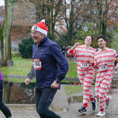 07.12.2025 - St. Pauli X-Mass-Run No. 15 Michael Burmester http://msf.ph/oto/9413039 07.12.2025 11:45:10 Laufen 183, 6, 15, 4784, 334, 325, 4176 meine-sportfotos.de