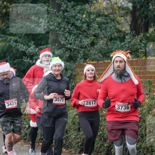 07.12.2025 - St. Pauli X-Mass-Run No. 15 Michael Burmester http://msf.ph/oto/9413080 07.12.2025 10:03:00 Laufen 3431, 3571, 2817, 3736 meine-sportfotos.de