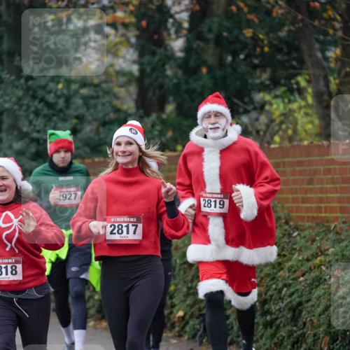 07.12.2025 - St. Pauli X-Mass-Run No. 15 Michael Burmester http://msf.ph/oto/9413116 07.12.2025 10:03:03 Laufen 15, 318, 927, 15, 2817, 2819 meine-sportfotos.de