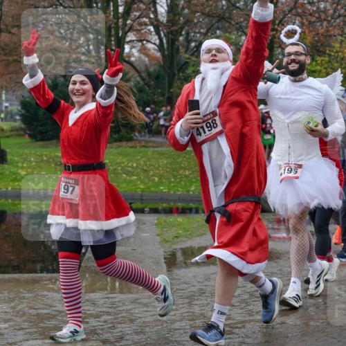 07.12.2025 - St. Pauli X-Mass-Run No. 15 Michael Burmester http://msf.ph/oto/9413126 07.12.2025 11:45:17 Laufen 15, 197, 15, 4198, 195 meine-sportfotos.de