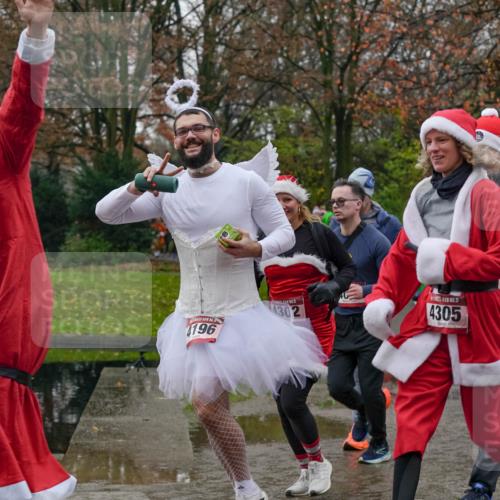 07.12.2025 - St. Pauli X-Mass-Run No. 15 Michael Burmester http://msf.ph/oto/9413132 07.12.2025 11:45:18 Laufen 4198, 4196, 4302, 401, 4305 meine-sportfotos.de