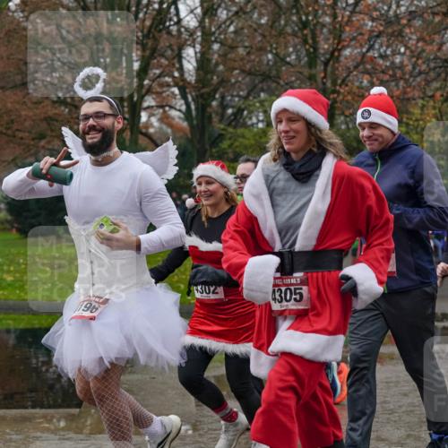 07.12.2025 - St. Pauli X-Mass-Run No. 15 Michael Burmester http://msf.ph/oto/9413141 07.12.2025 11:45:18 Laufen 196, 4302, 15, 4305, 401, 4138 meine-sportfotos.de