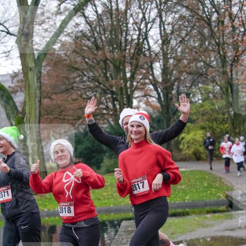 07.12.2025 - St. Pauli X-Mass-Run No. 15 Michael Burmester http://msf.ph/oto/9413146 07.12.2025 10:03:05 Laufen 571, 15, 2818, 15, 2817 meine-sportfotos.de
