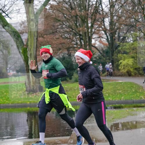 07.12.2025 - St. Pauli X-Mass-Run No. 15 Michael Burmester http://msf.ph/oto/9413155 07.12.2025 10:03:06 Laufen 2997 meine-sportfotos.de