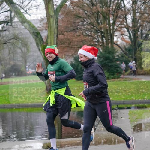 07.12.2025 - St. Pauli X-Mass-Run No. 15 Michael Burmester http://msf.ph/oto/9413158 07.12.2025 10:03:07 Laufen 197 meine-sportfotos.de