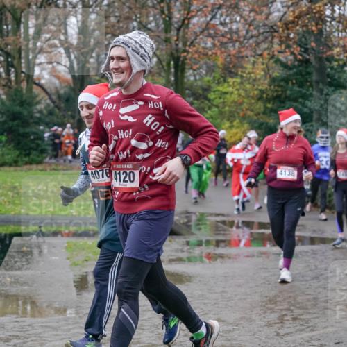 07.12.2025 - St. Pauli X-Mass-Run No. 15 Michael Burmester http://msf.ph/oto/9413159 07.12.2025 11:45:20 Laufen 15, 4076, 4120, 4138, 4137, 4238 meine-sportfotos.de