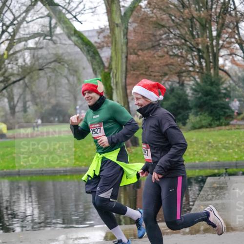 07.12.2025 - St. Pauli X-Mass-Run No. 15 Michael Burmester http://msf.ph/oto/9413161 07.12.2025 10:03:07 Laufen 2927 meine-sportfotos.de