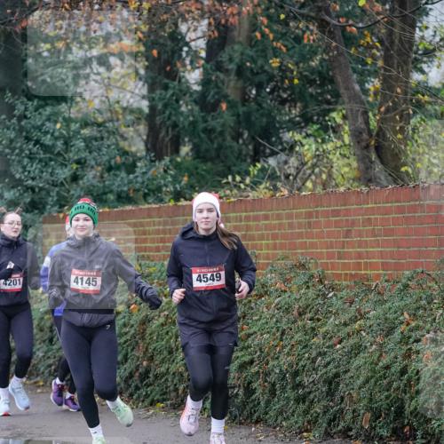 07.12.2025 - St. Pauli X-Mass-Run No. 15 Michael Burmester http://msf.ph/oto/9413170 07.12.2025 10:03:09 Laufen 4201, 4145, 4549 meine-sportfotos.de